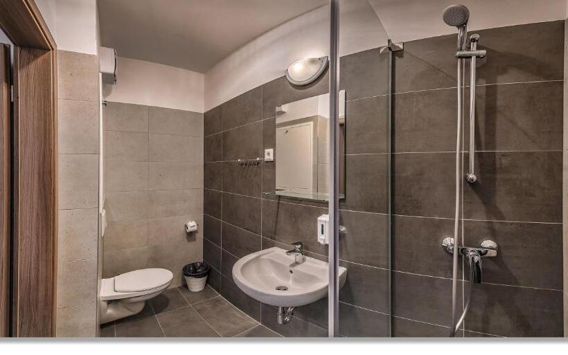 דירת חדר, Nova City Apartments