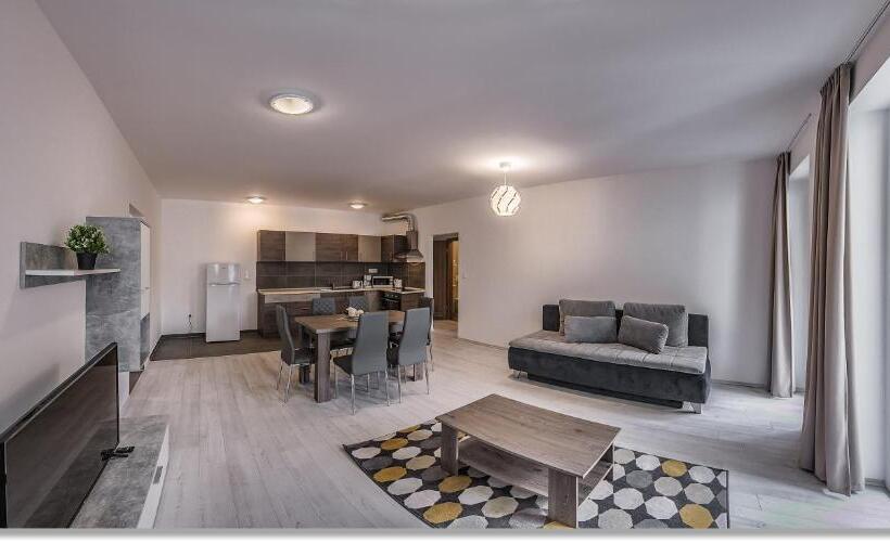 דירת שני חדרים, Nova City Apartments