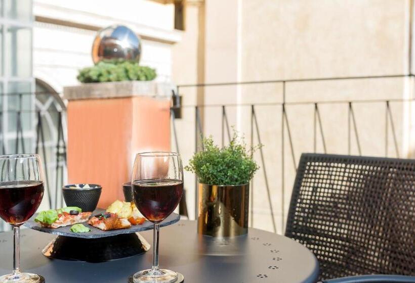 اتاق سوپریور, Navona Style