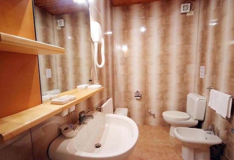 带海景标准四人间, La Stella