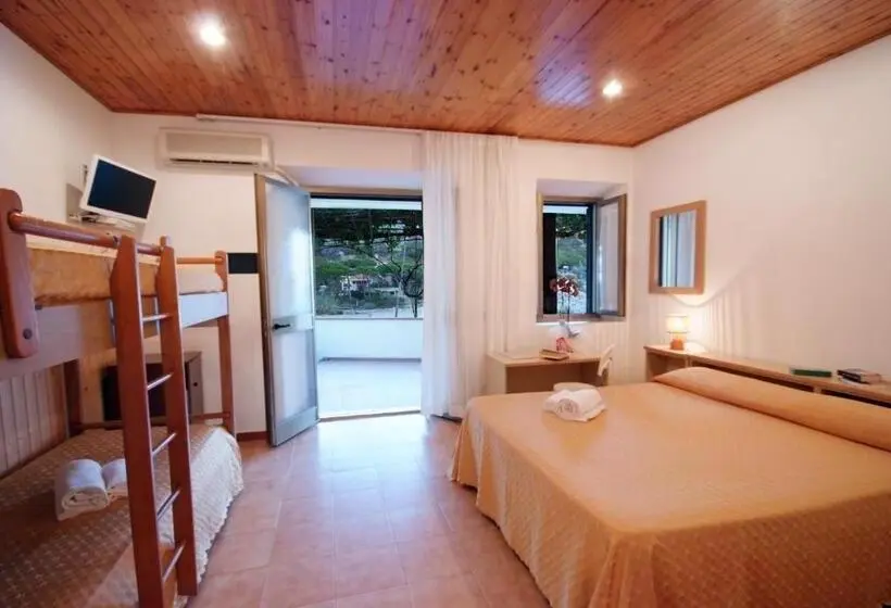 景色の見えるスタンダード4人部屋, La Stella