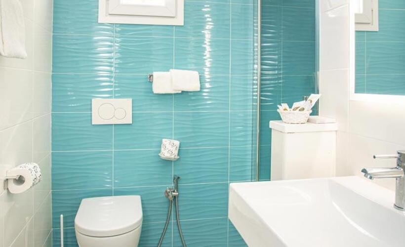 标准单人间, La Stella