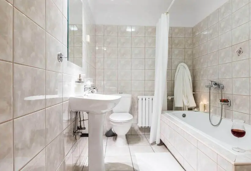 اتاق استاندارد سه نفره, Liberta Inn   Pokoje Gościnne