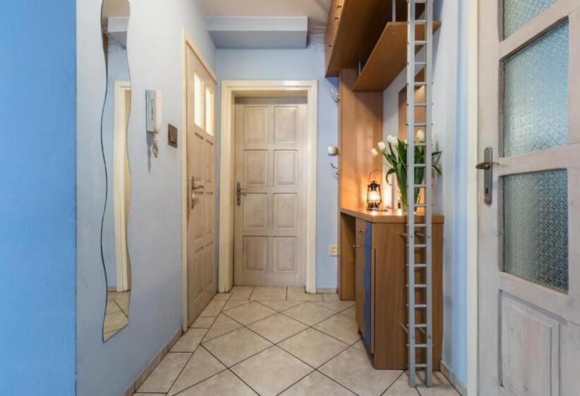 Семейное Студио, Liberta Inn Pokoje Gościnne