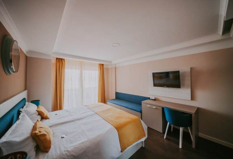 اتاق استاندارد با بالکن و چشمانداز دریا, Rooms Nadia