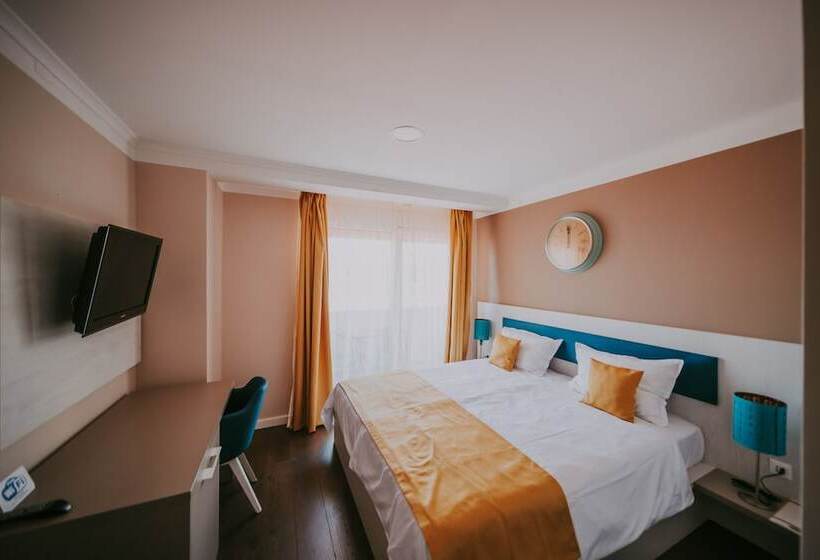 اتاق استاندارد با بالکن و چشمانداز دریا, Rooms Nadia