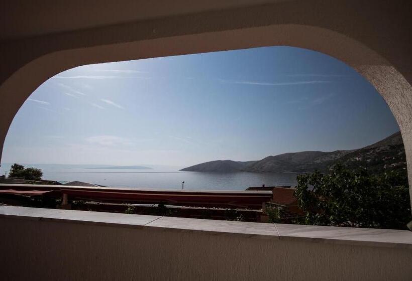 اتاق استاندارد با بالکن و چشمانداز دریا, Rooms Nadia