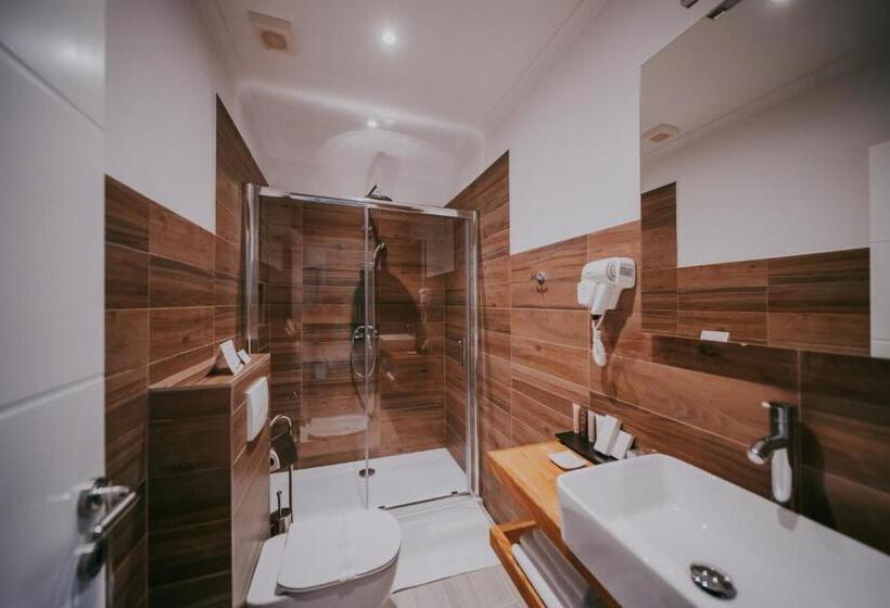 اتاق استاندارد با بالکن و چشمانداز دریا, Rooms Nadia