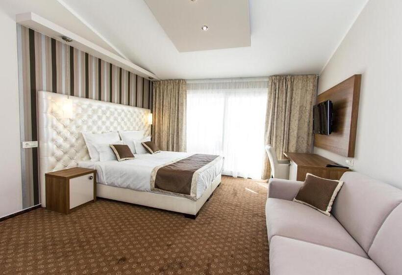 اتاق لوکس با بالکن و چشمانداز دریا, Rooms Nadia