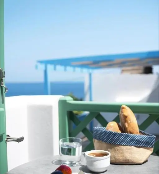 استودیوی استاندارد, Aelia Apartments & Suites