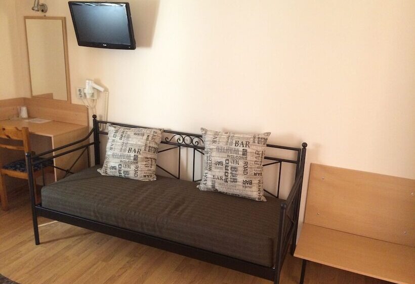 غرفة قياسية ثلاثية, Electra Hotel Piraeus