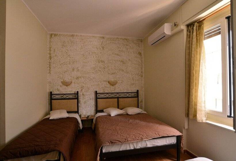 غرفة قياسية رباعية, Electra Hotel Piraeus