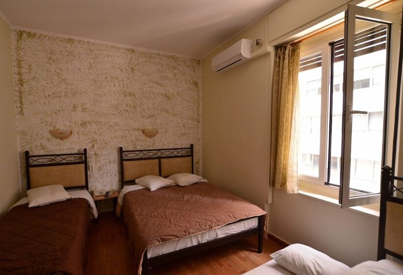 غرفة قياسية رباعية, Electra Hotel Piraeus