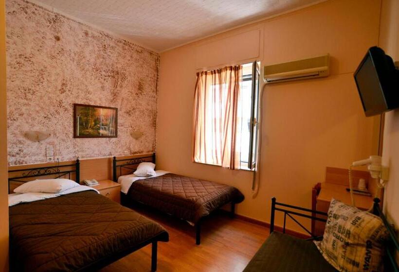 غرفة قياسية ثلاثية, Electra Hotel Piraeus