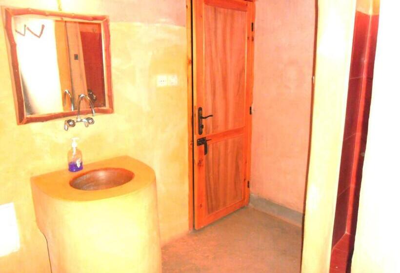 غرفة قياسية ثلاثية, Auberge Migusta