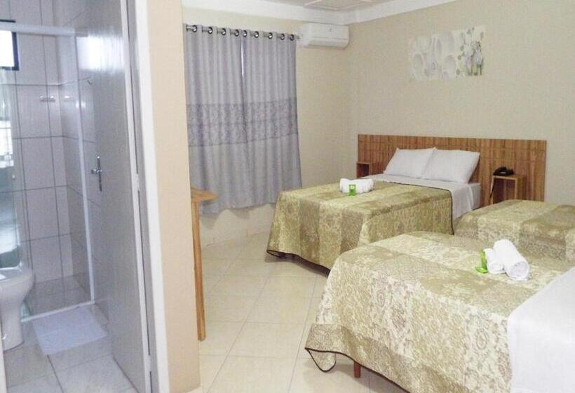 غرفة عائلية, Coral Palace