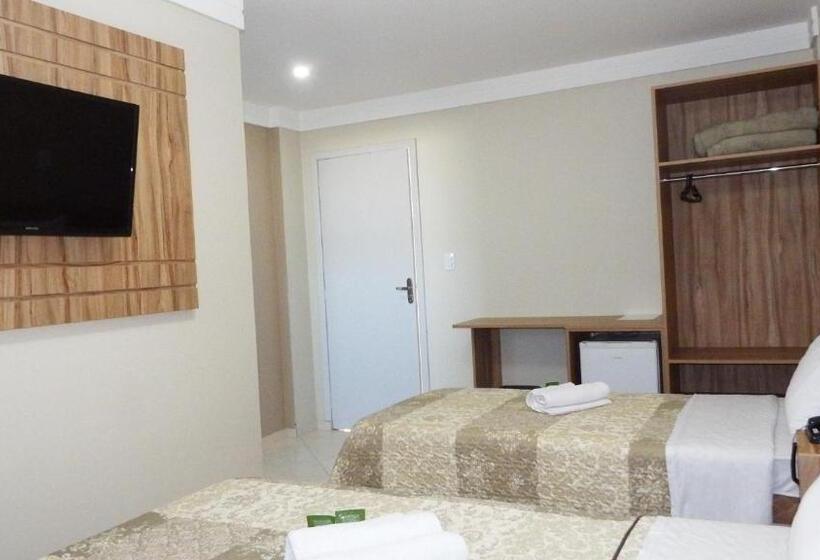 غرفة عائلية كلاسيكية, Coral Palace