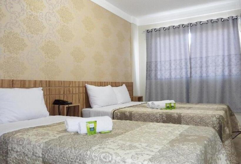 غرفة عائلية كلاسيكية, Coral Palace