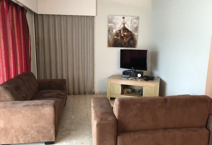 شقة غرفة واحدة, La Galleria