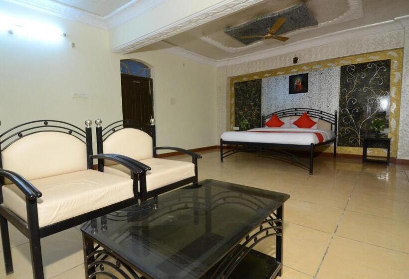 חדר קלאסי לשלושה, Rani Bagh By Oyo Rooms