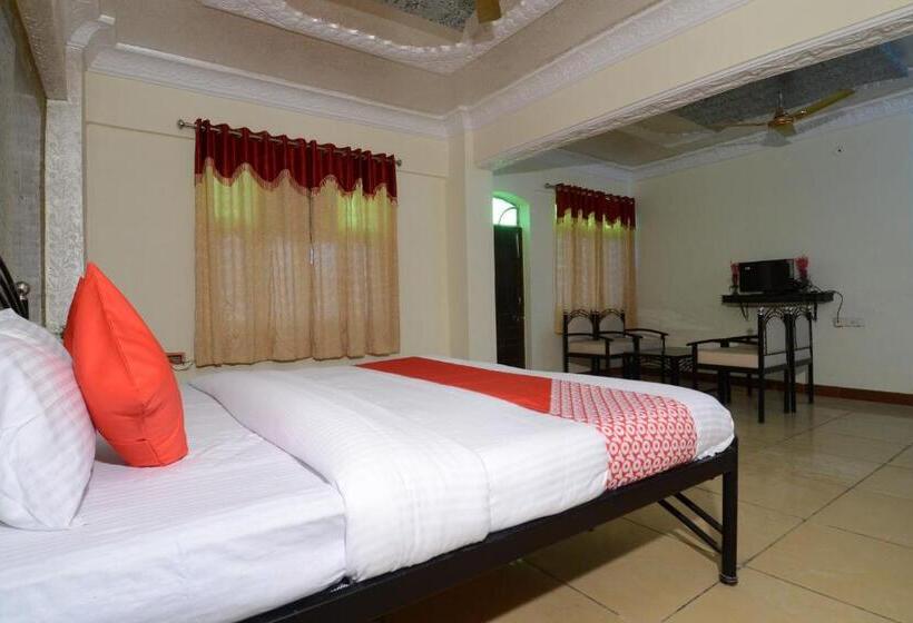 חדר קלאסי לשלושה, Rani Bagh By Oyo Rooms