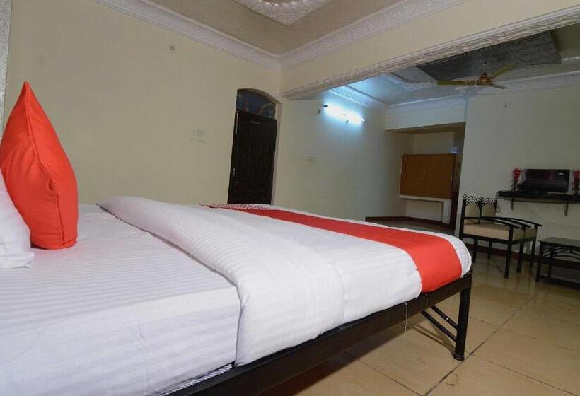 חדר קלאסי לשלושה, Rani Bagh By Oyo Rooms