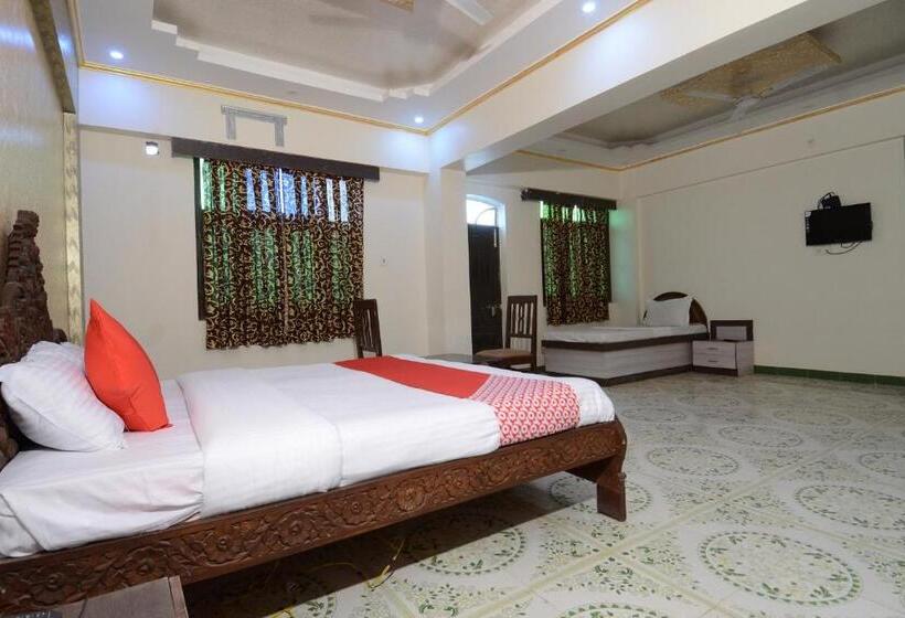 חדר קלאסי לשלושה, Rani Bagh By Oyo Rooms