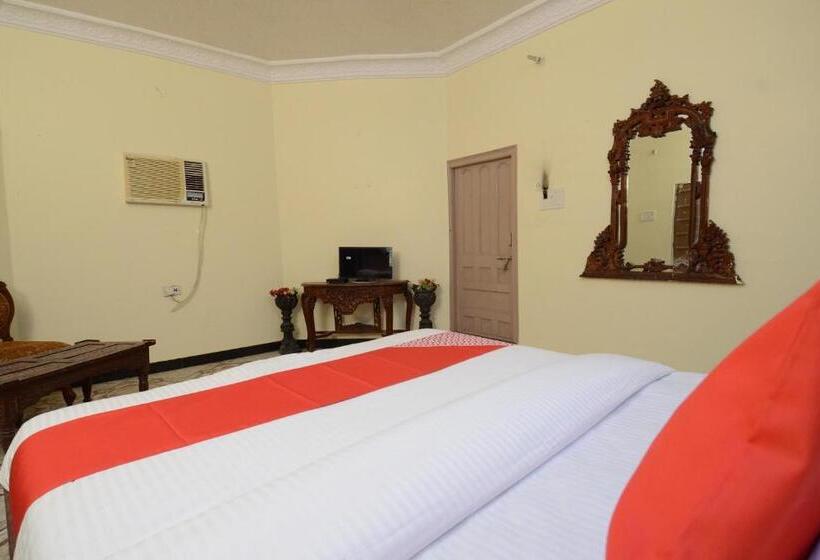 חדר קלאסי לשלושה, Rani Bagh By Oyo Rooms