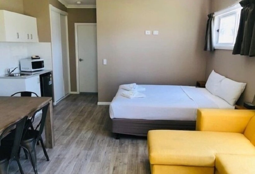 スタンダードバンガロー, Huskisson Beach Escape