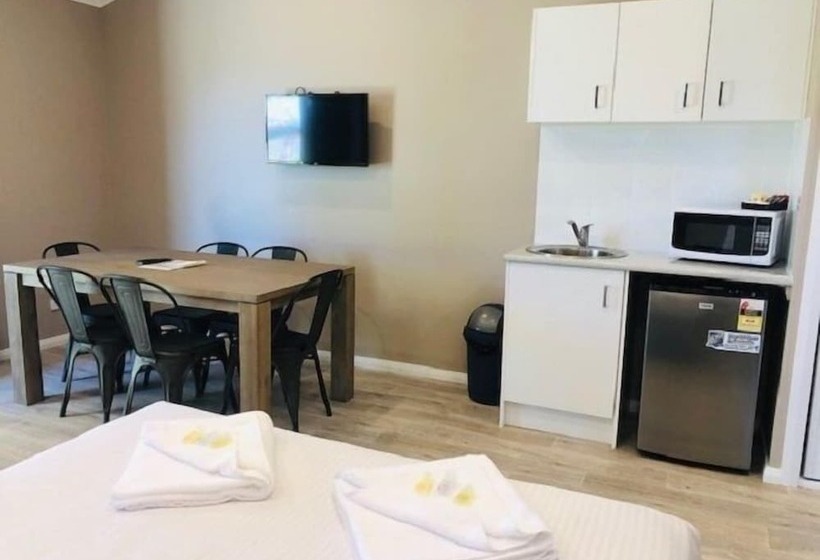 スタンダードバンガロー, Huskisson Beach Escape