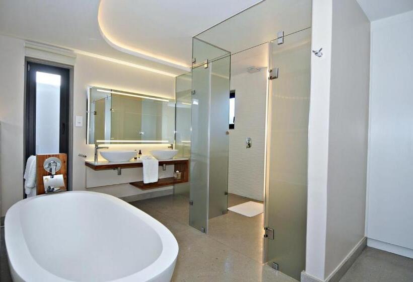 اتاق استاندارد در طبقه همکف, 7 On Marine