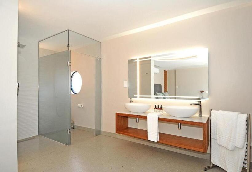 Deluxe Room Mountain View, 7 On Marine