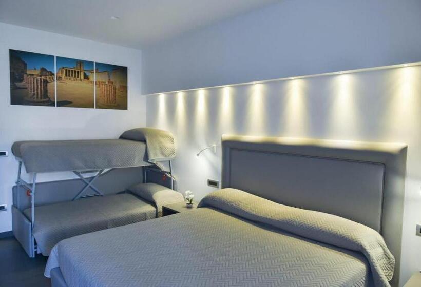 Четырехместный Номер Стандарт с Балконом, Pompei Inn Ruins B&b Luxury Suite