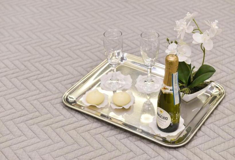 Номер Стандарт с Балконом, Pompei Inn Ruins B&b Luxury Suite