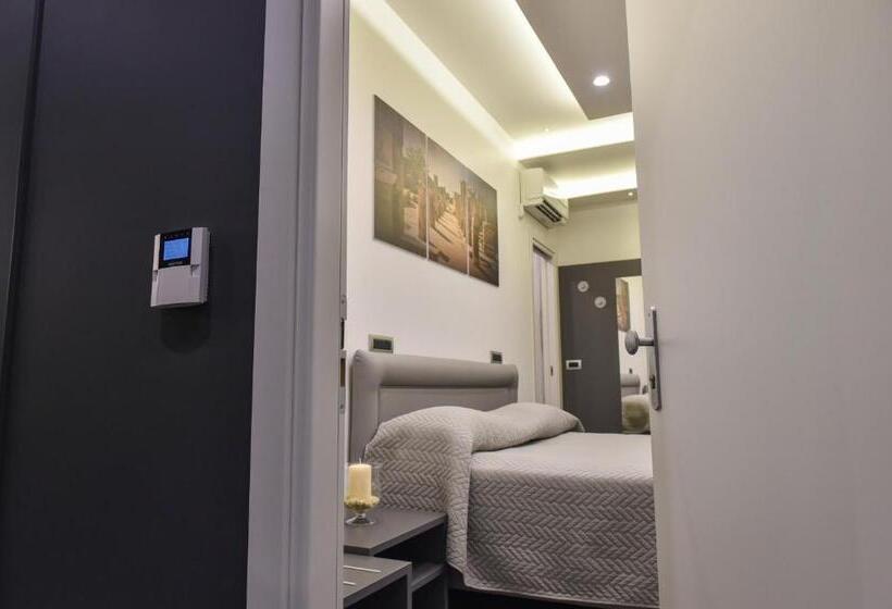 Номер Стандарт с Балконом, Pompei Inn Ruins B&b Luxury Suite