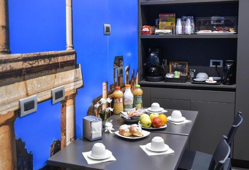 Четырехместный Номер Стандарт с Балконом, Pompei Inn Ruins B&b Luxury Suite