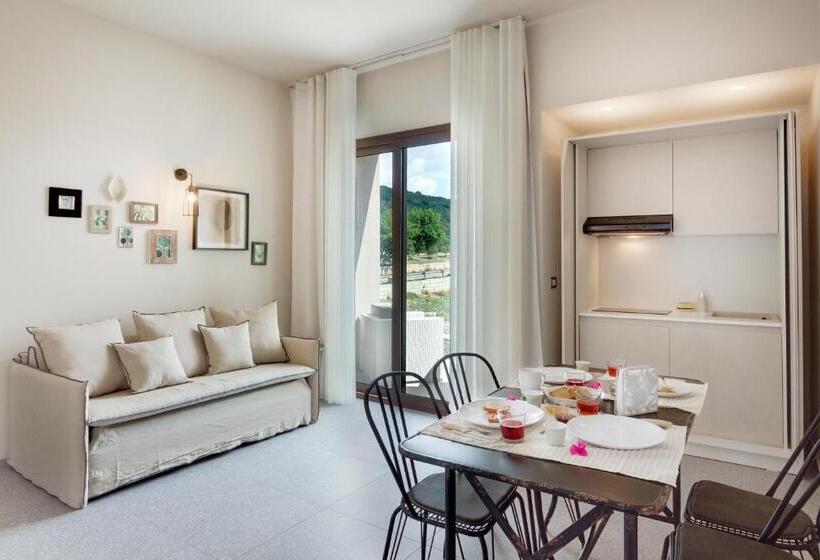 带阳台的豪华间, Relais Chiaramonte