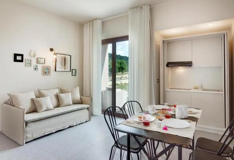 バルコニー付きデラックスルーム, Relais Chiaramonte