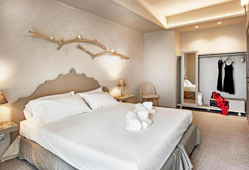 带阳台的豪华间, Relais Chiaramonte