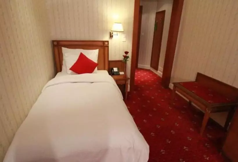 اتاق سوپریور یک تخته, Golf Hotel René Capt