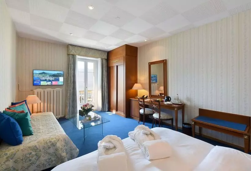 اتاق استاندارد سه نفره, Golf Hotel René Capt