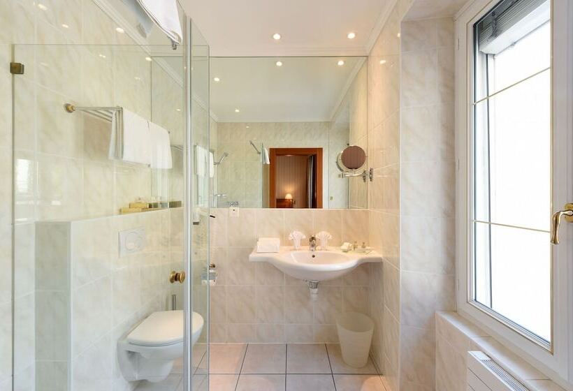 غرفة قياسية, Golf Hotel René Capt