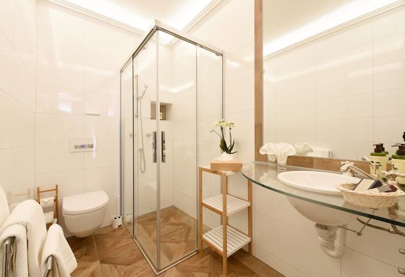 غرفة سوبيريور مطلة على المدينة, Golf Hotel René Capt