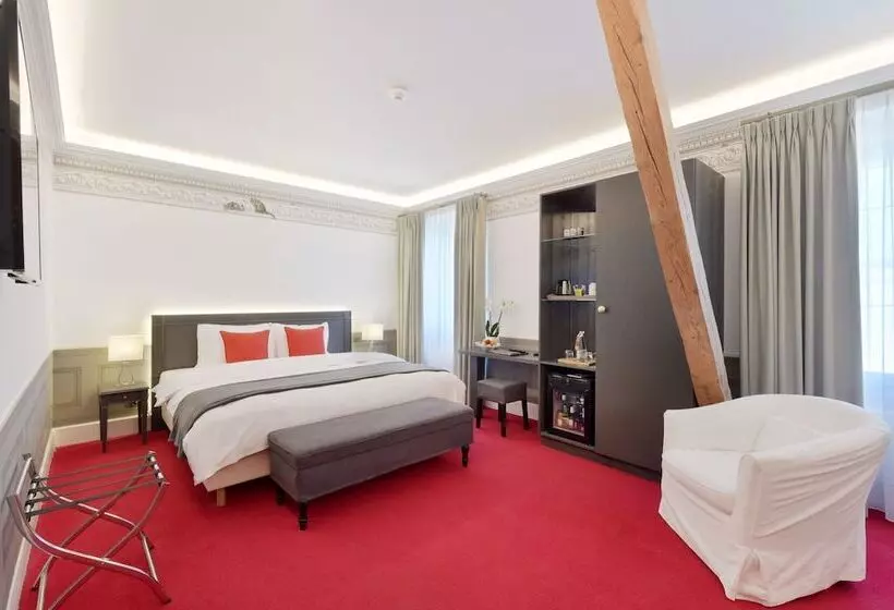 اتاق سوپریور سه تخته, Golf Hotel René Capt