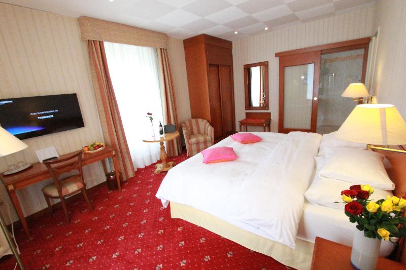 غرفة ديلوكس مطلة على البحيرة, Golf Hotel René Capt