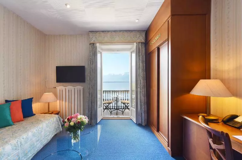 اتاق استاندارد سه نفره, Golf Hotel René Capt