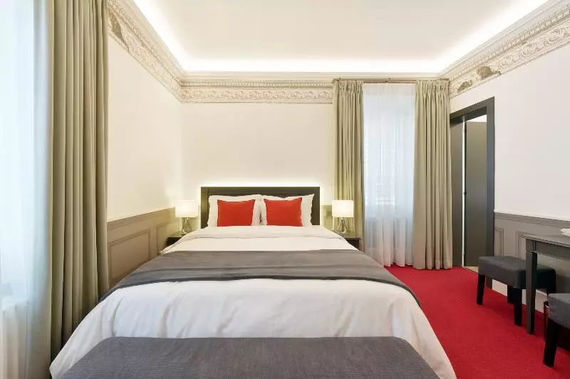 اتاق سوپریور با چشم‌انداز شهر, Golf Hotel René Capt