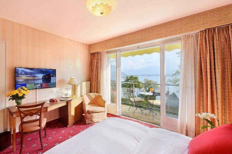 غرفة قياسية مطلّة علي البحيرة, Golf Hotel René Capt