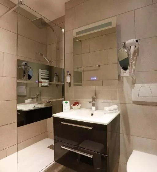 Standard Single Room, Montbrillant
