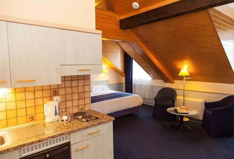 Superior Single Room, Montbrillant